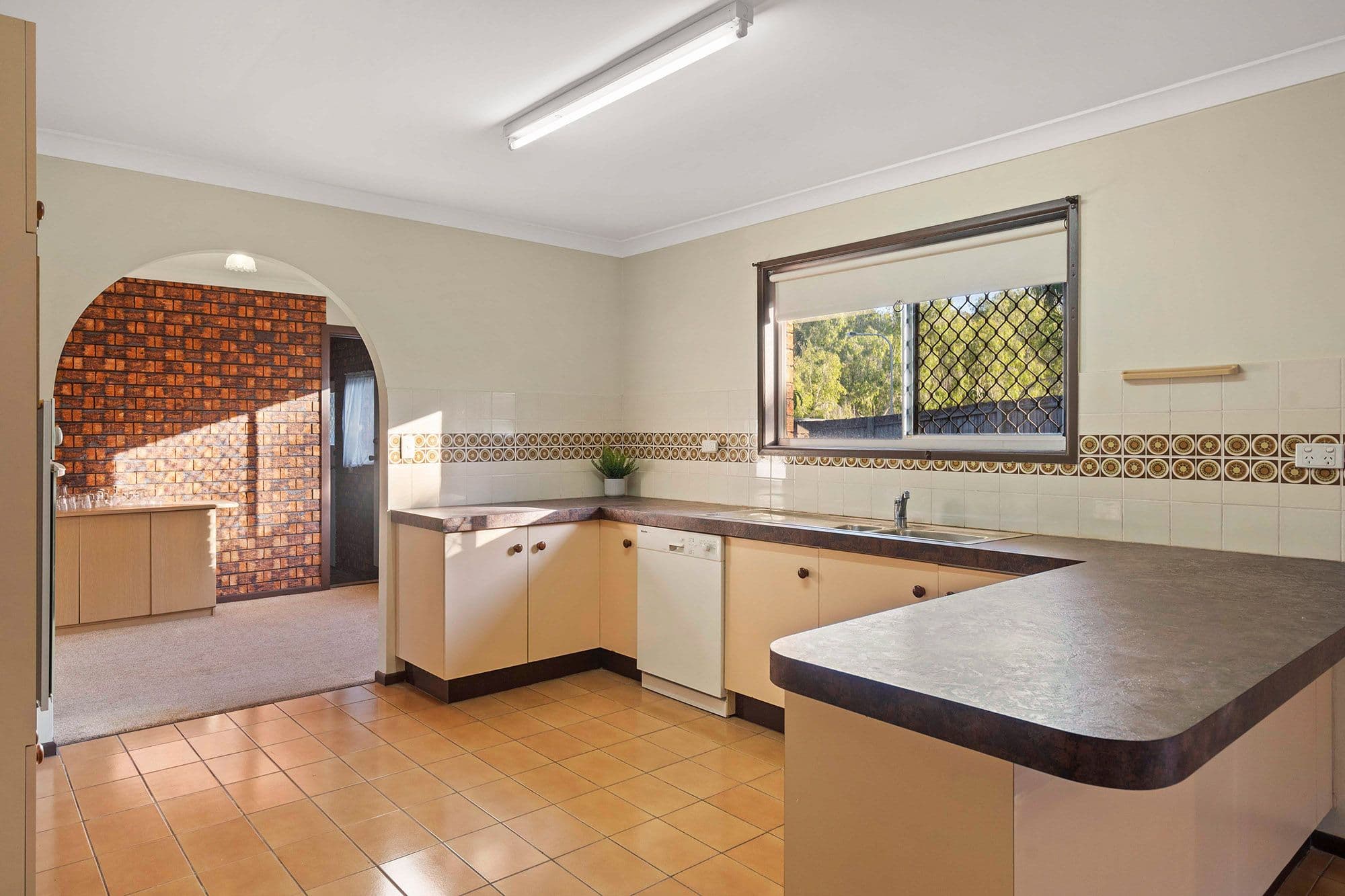 14 Calliope Street, Runcorn QLD 4113, Runcorn - Thumbnail 7
