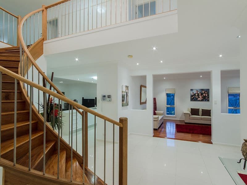 18 Lakefield Crescent, PARADISE POINT QLD 4216, Paradise Point - Thumbnail 7