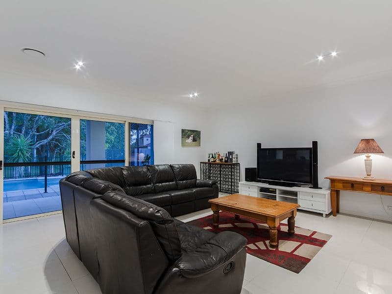 18 Lakefield Crescent, PARADISE POINT QLD 4216, Paradise Point - Thumbnail 8
