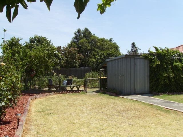 19 Byfield Street, RESERVOIR VIC 3073, Reservoir - Thumbnail 3
