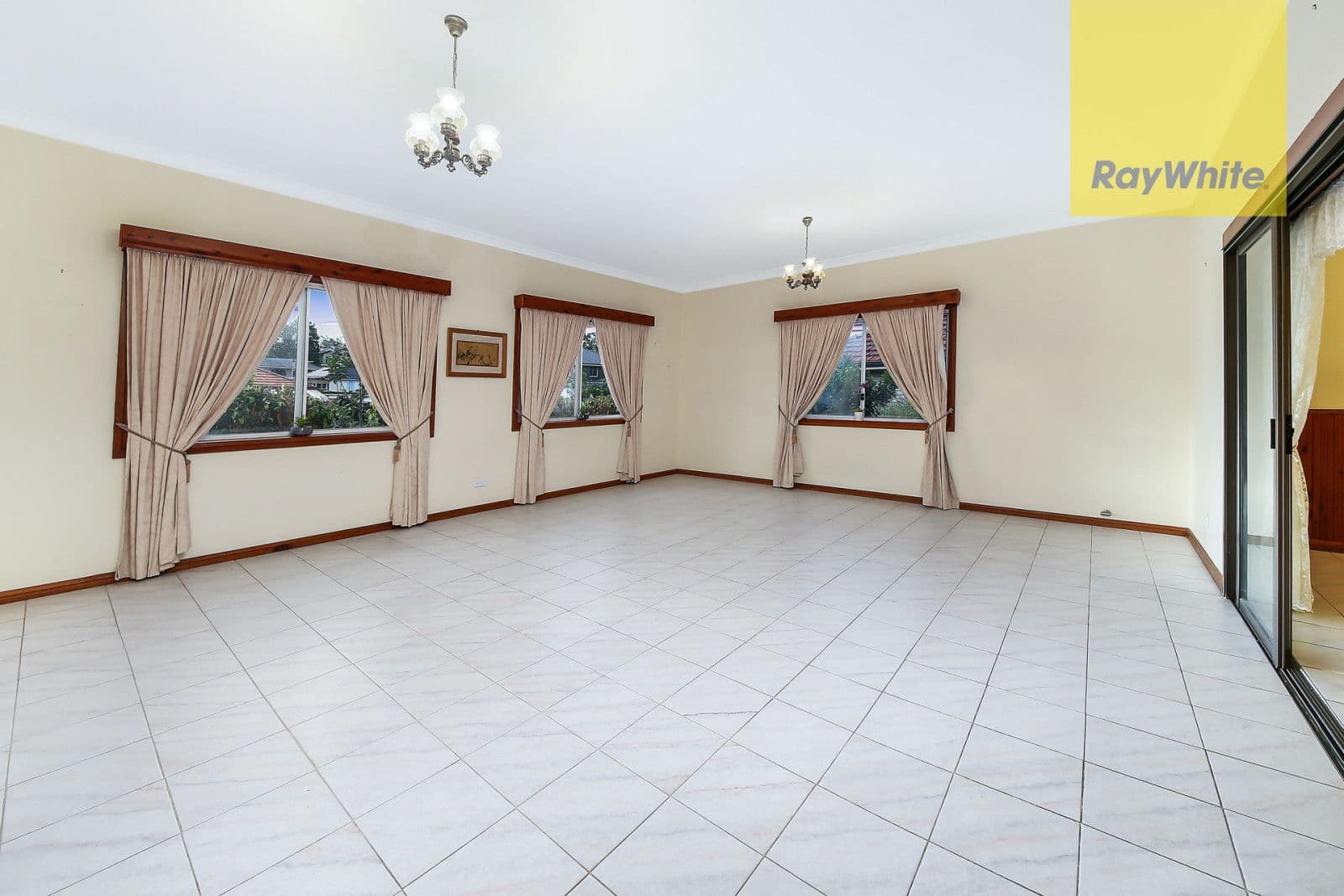 211 Robertson Street, Guildford - Thumbnail 2