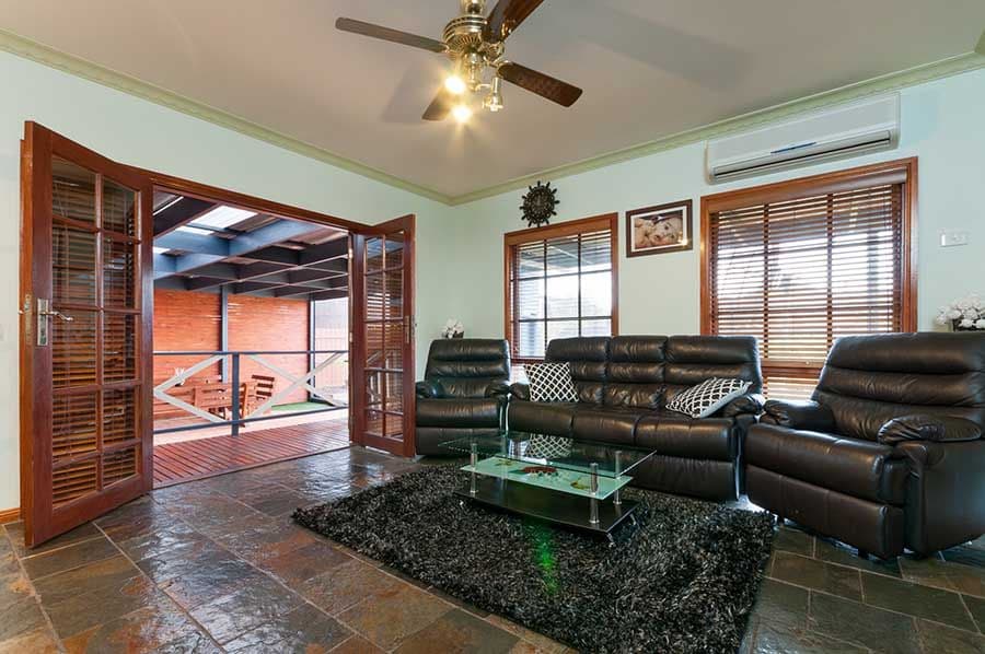 37 Amesbury Avenue, CRAIGIEBURN VIC 3064, Craigieburn - Thumbnail 4