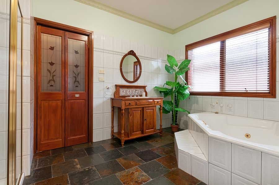 37 Amesbury Avenue, CRAIGIEBURN VIC 3064, Craigieburn - Thumbnail 6