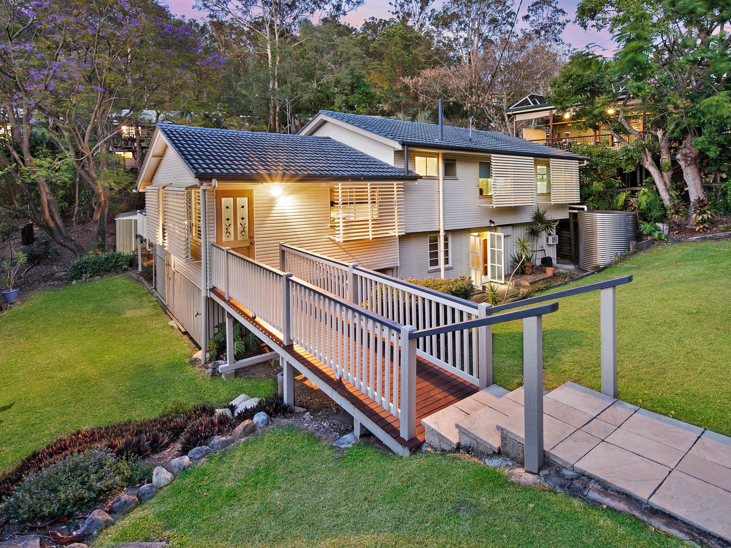 7 Odessa Street, Holland Park West QLD 4121, Holland Park West - Thumbnail 2