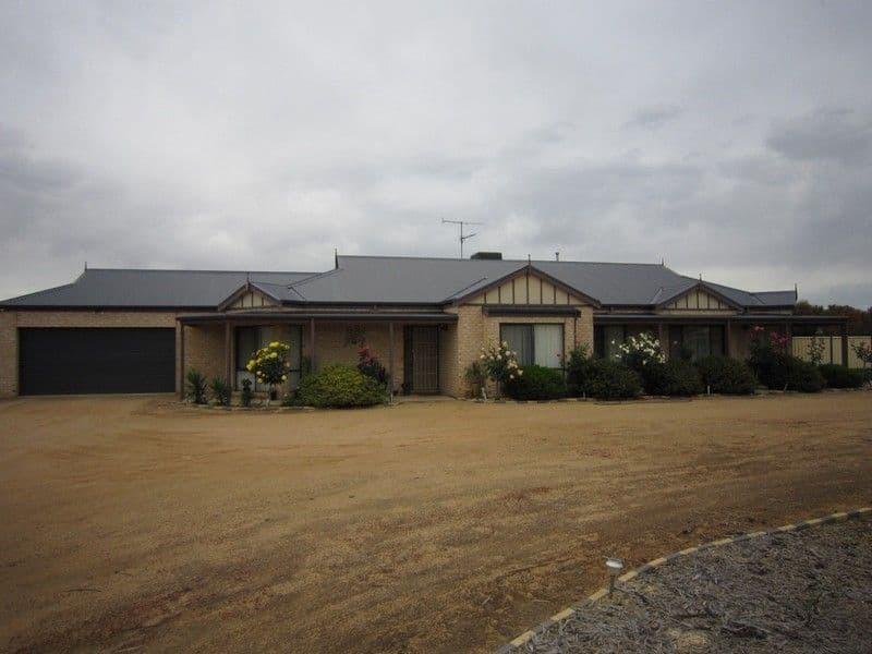 48 Chelsworth Drive, ECHUCA VIC 3564, Echuca - Image 1