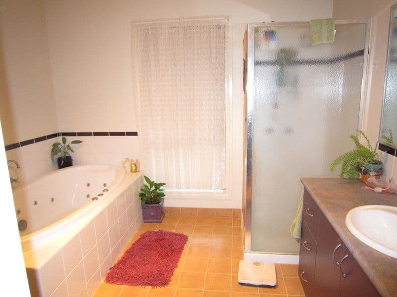 48 Chelsworth Drive, ECHUCA VIC 3564, Echuca - Thumbnail 5