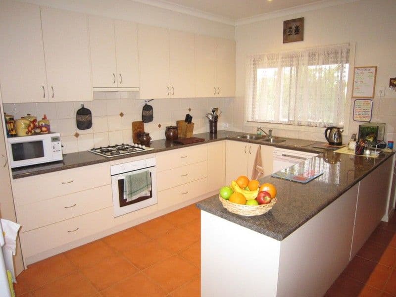 48 Chelsworth Drive, ECHUCA VIC 3564, Echuca - Thumbnail 7