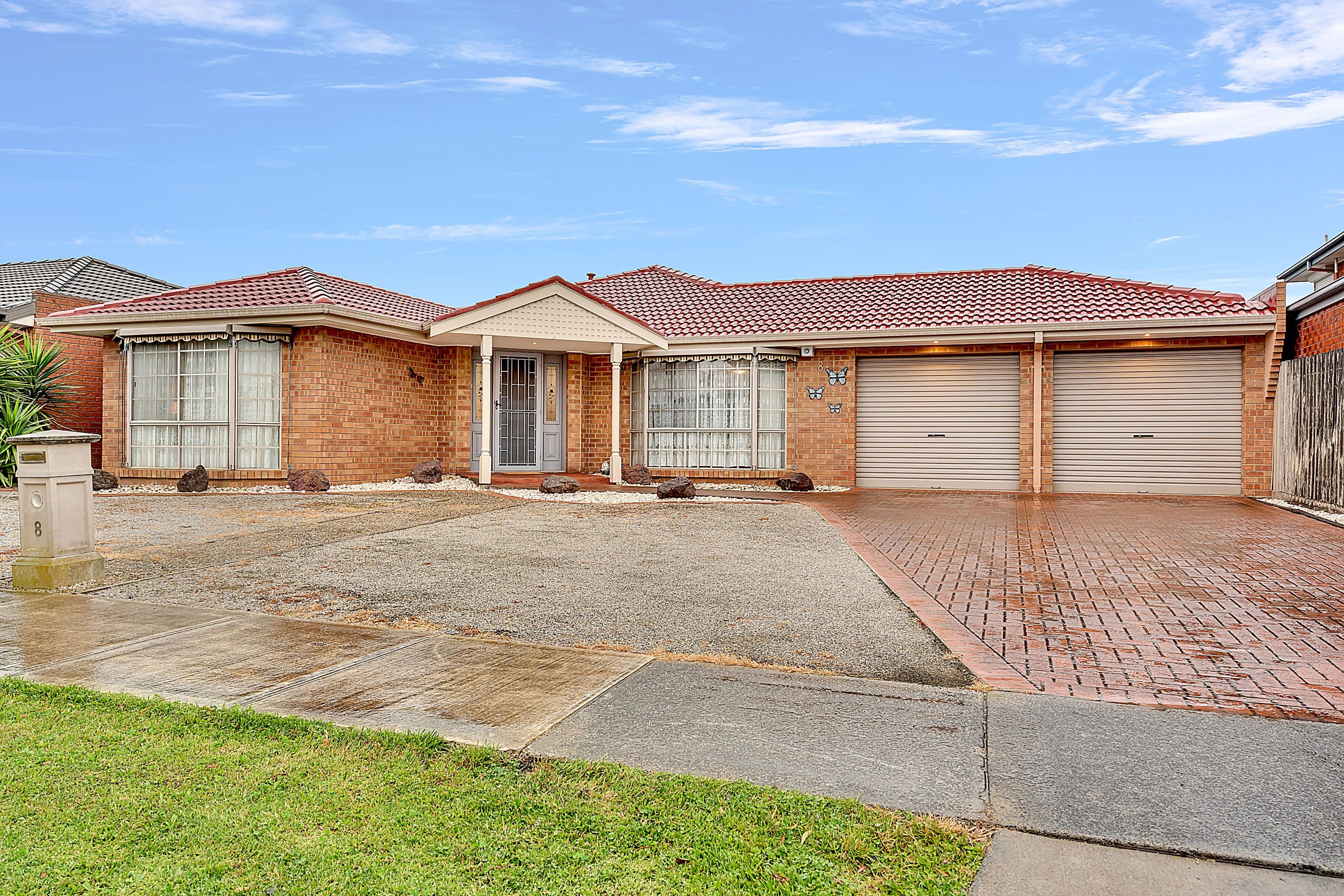 8 Pembroke Crescent, Craigieburn VIC 3064, Craigieburn - Thumbnail 4