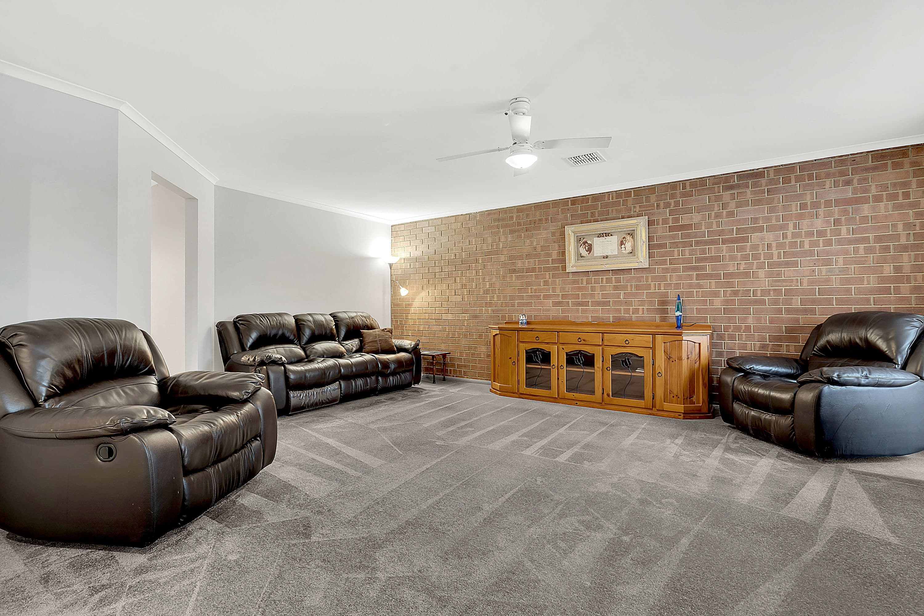 8 Pembroke Crescent, Craigieburn VIC 3064, Craigieburn - Thumbnail 6