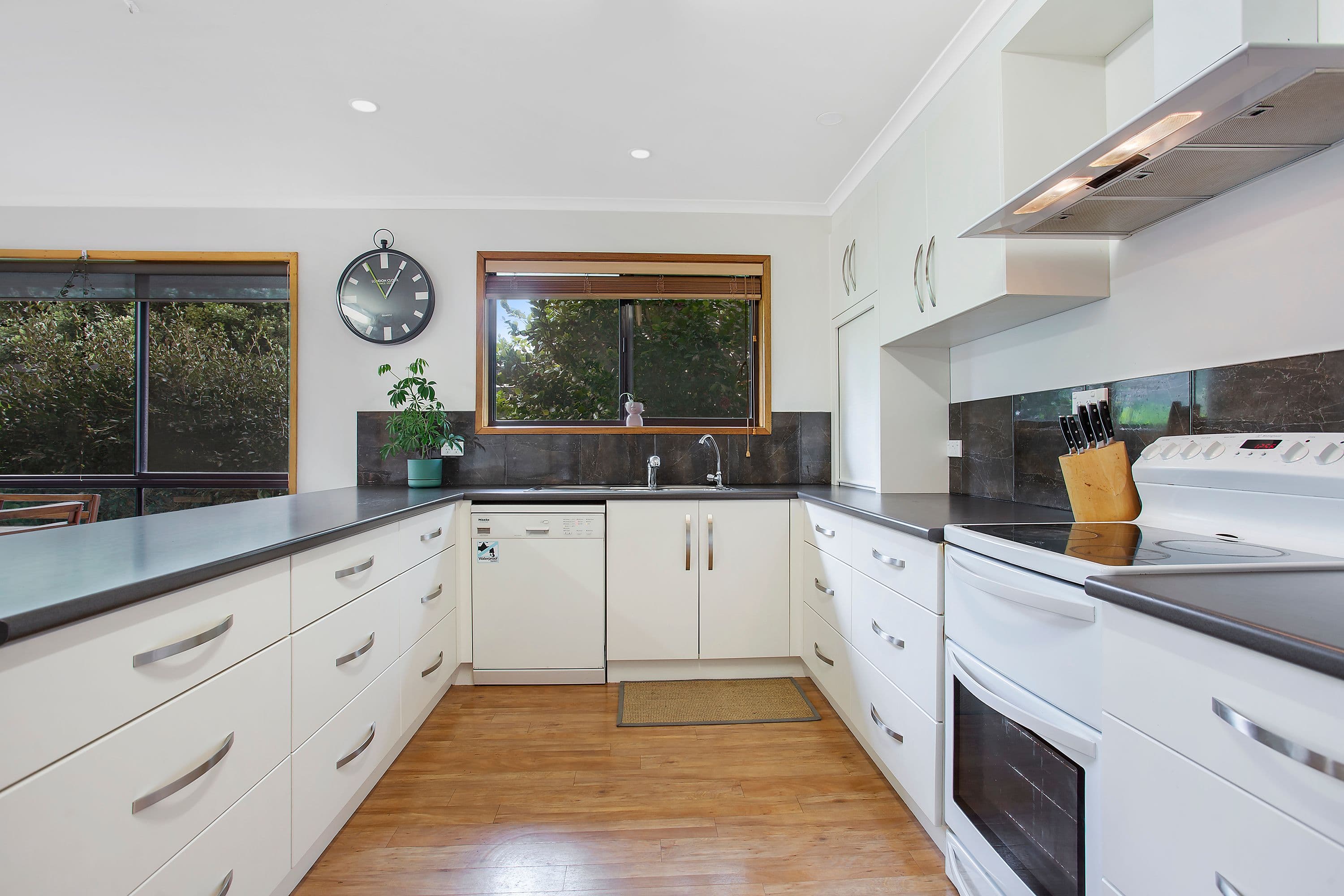 28 Barrett Street, Timboon VIC 3268, Timboon - Thumbnail 8