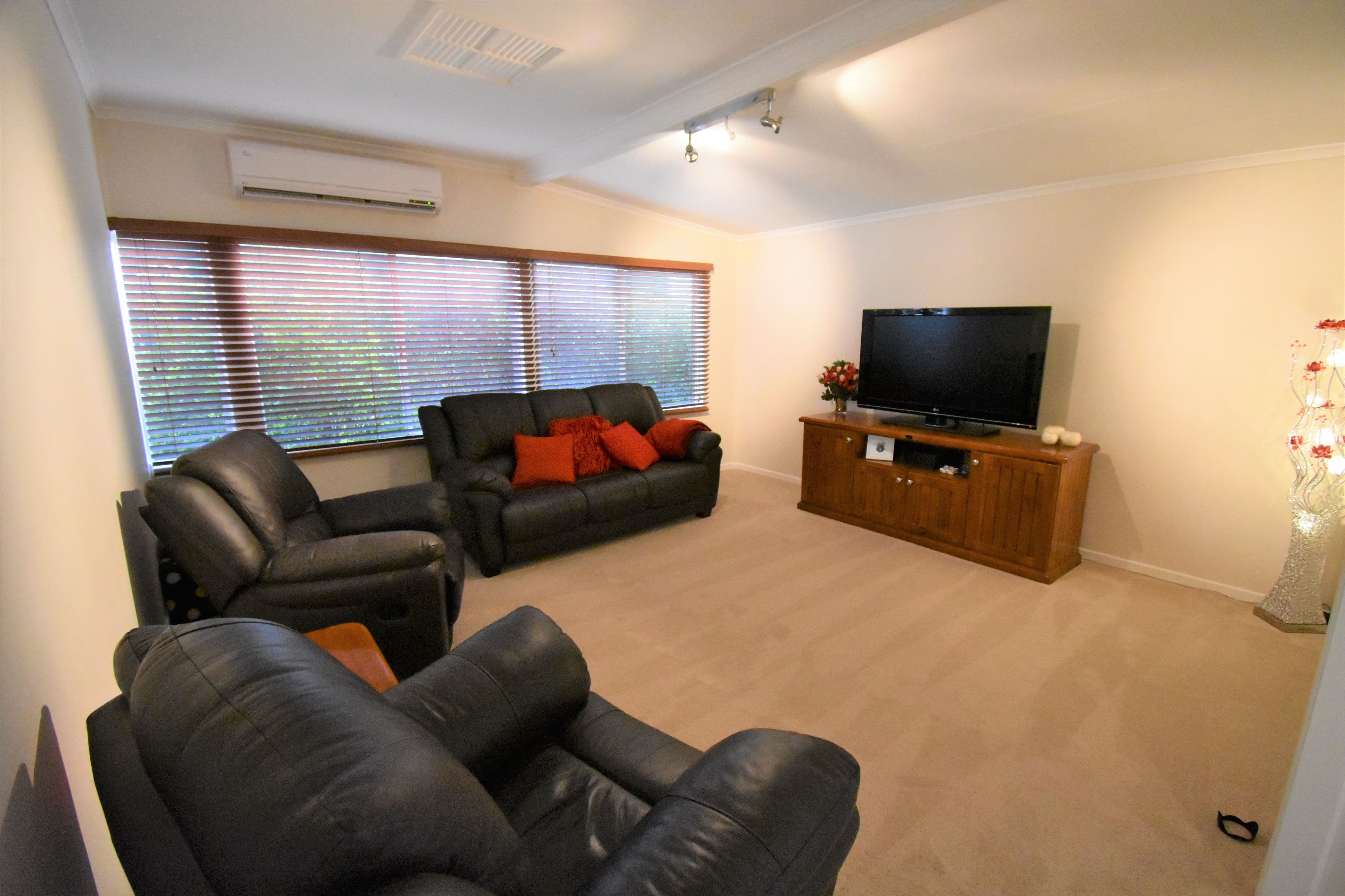 21 Galah Street, Longreach QLD 4730, Longreach - Thumbnail 5
