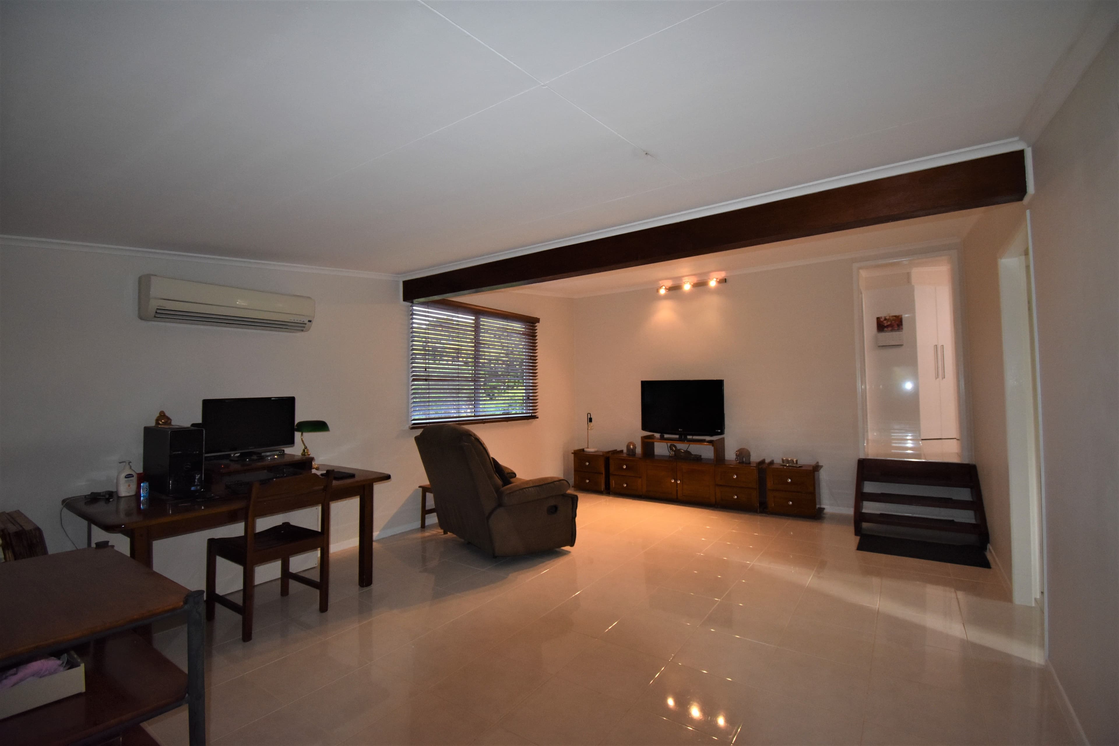 21 Galah Street, Longreach QLD 4730, Longreach - Thumbnail 6