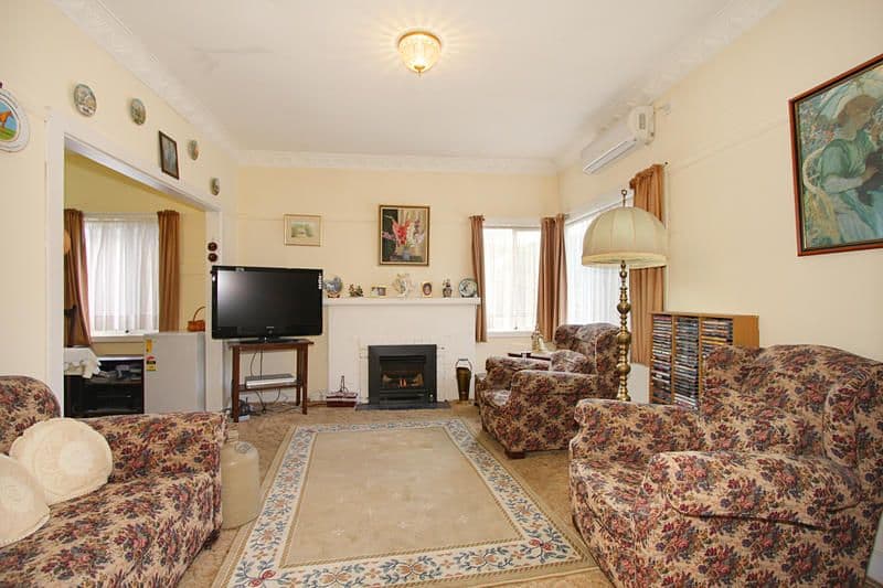 43 Henry Street, OAKLEIGH VIC 3166, Oakleigh - Thumbnail 2