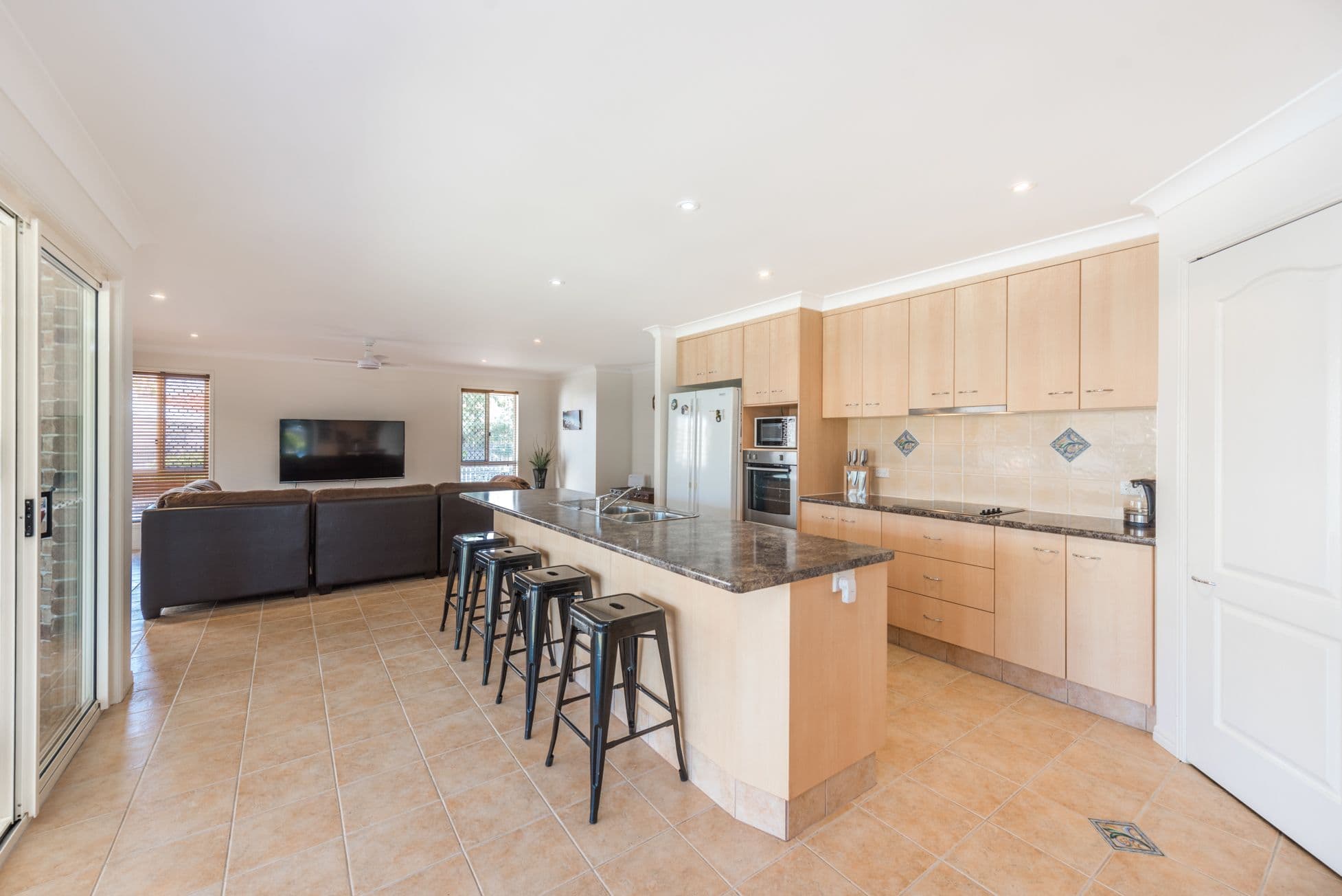 10 Birdwood Crescent, Bargara QLD 4670, Bargara - Thumbnail 8
