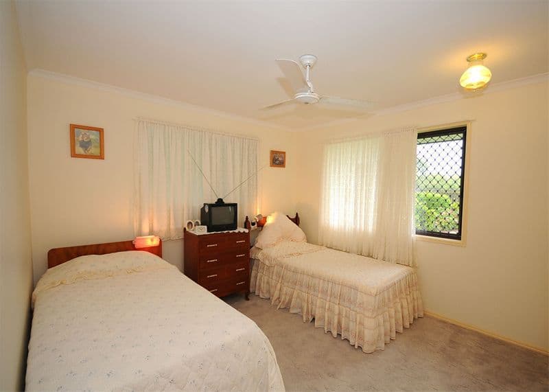 20 Aqualine Drive, POINT VERNON QLD 4655, Point Vernon - Thumbnail 7