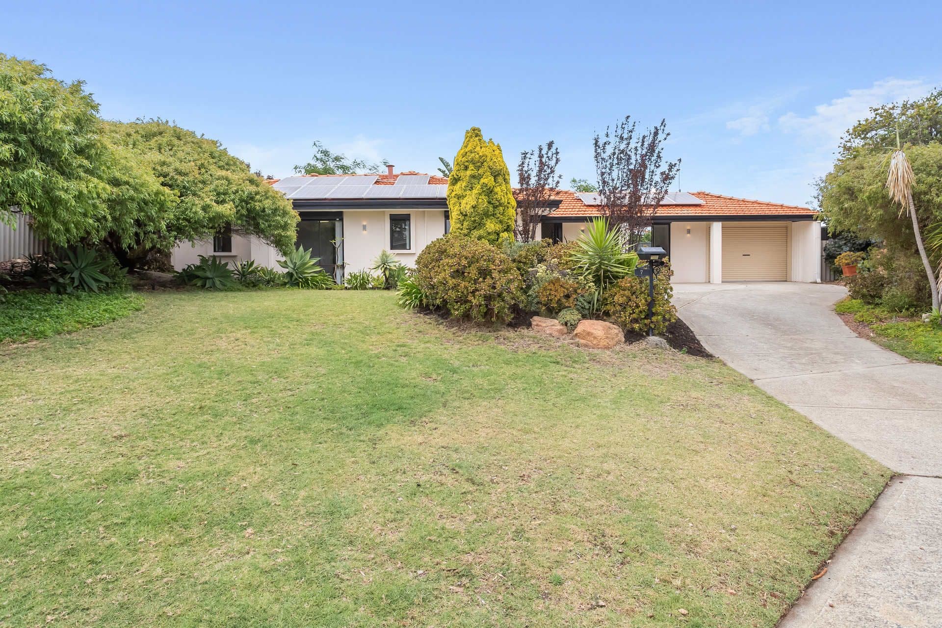 7 Galant Close, Kallaroo WA 6025, Kallaroo - Image 1