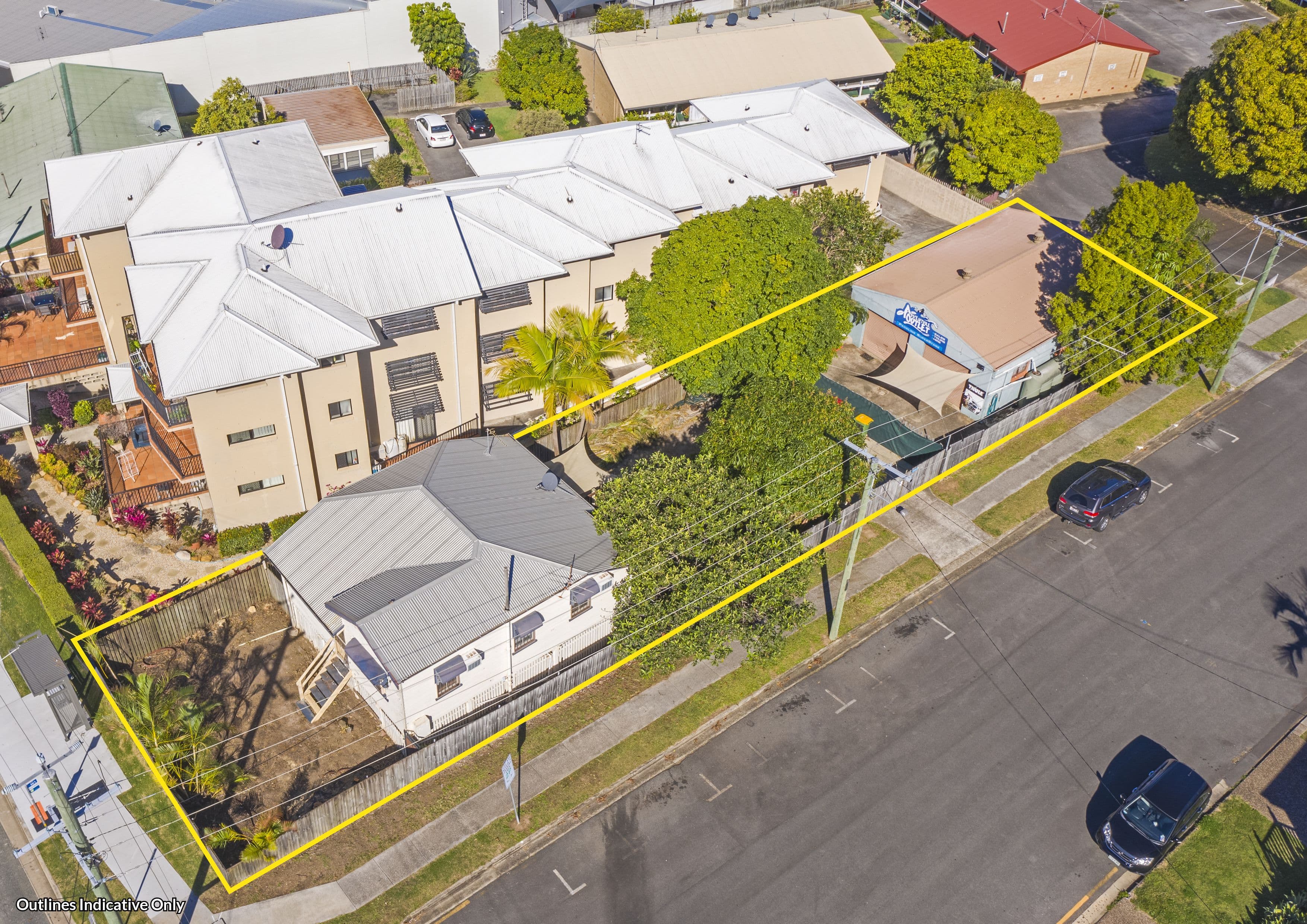6 Johnston Street, Southport QLD 4215, Southport - Thumbnail 2