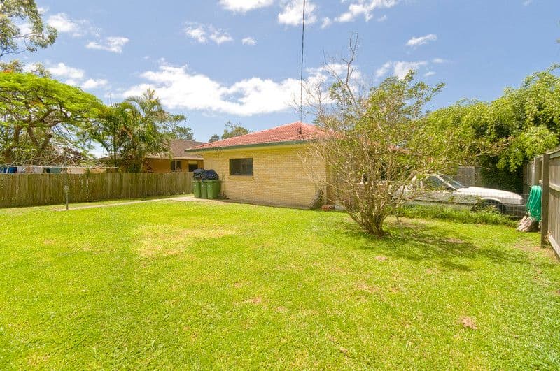 2 Drumfish Drive, CURRUMBIN WATERS QLD 4223, Currumbin Waters - Thumbnail 2