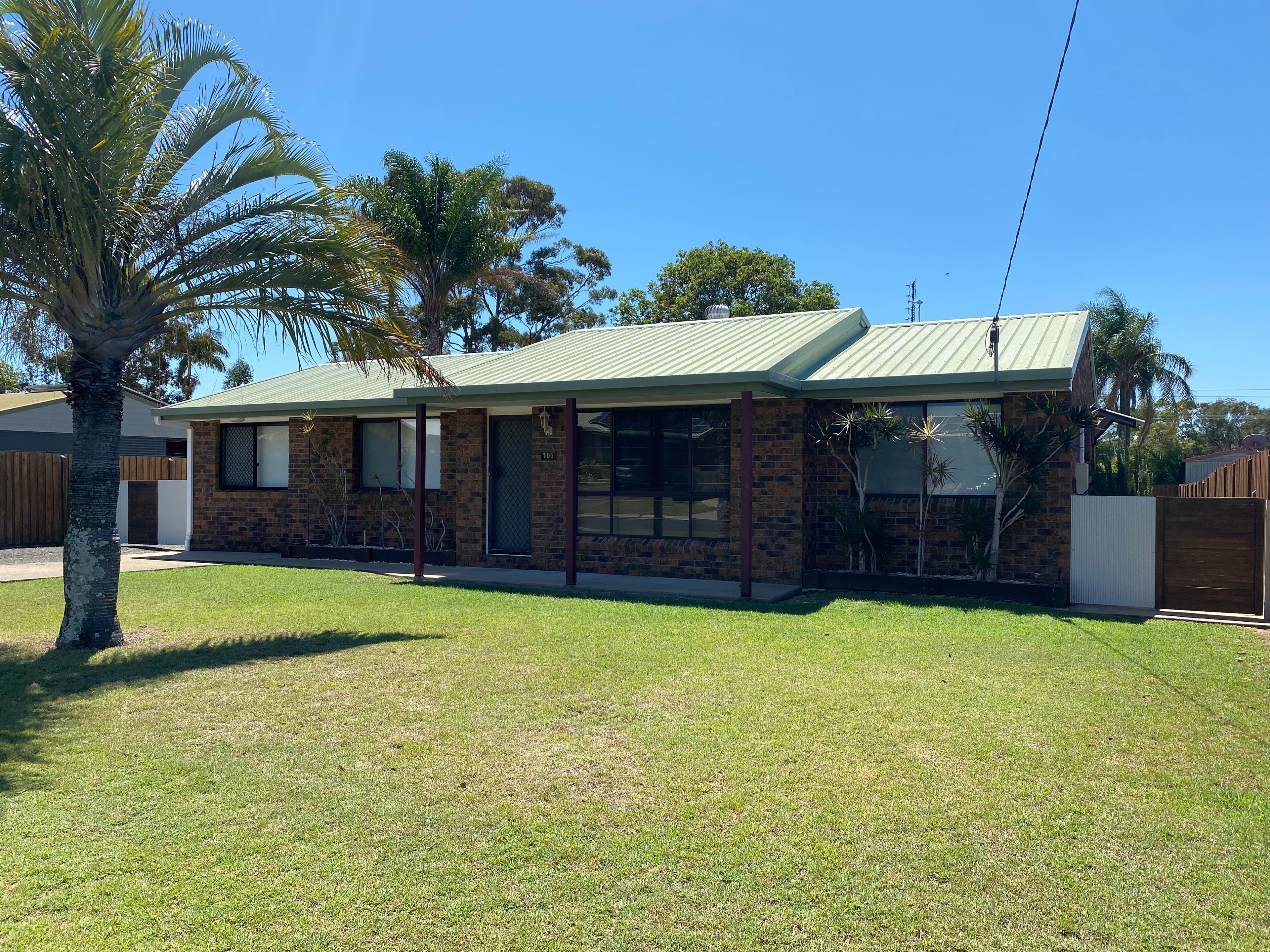 105 Hammond Street, Urangan QLD 4655, Urangan - Image 1