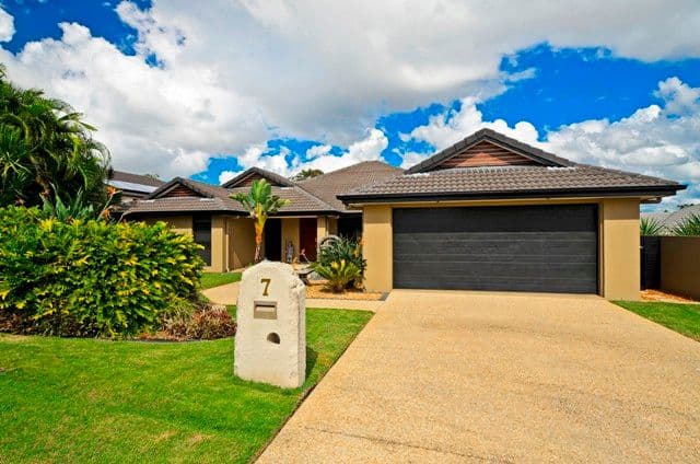 7 Torquay Place, ARUNDEL QLD 4214, Arundel - Image 1