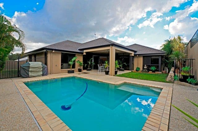 7 Torquay Place, ARUNDEL QLD 4214, Arundel - Thumbnail 2