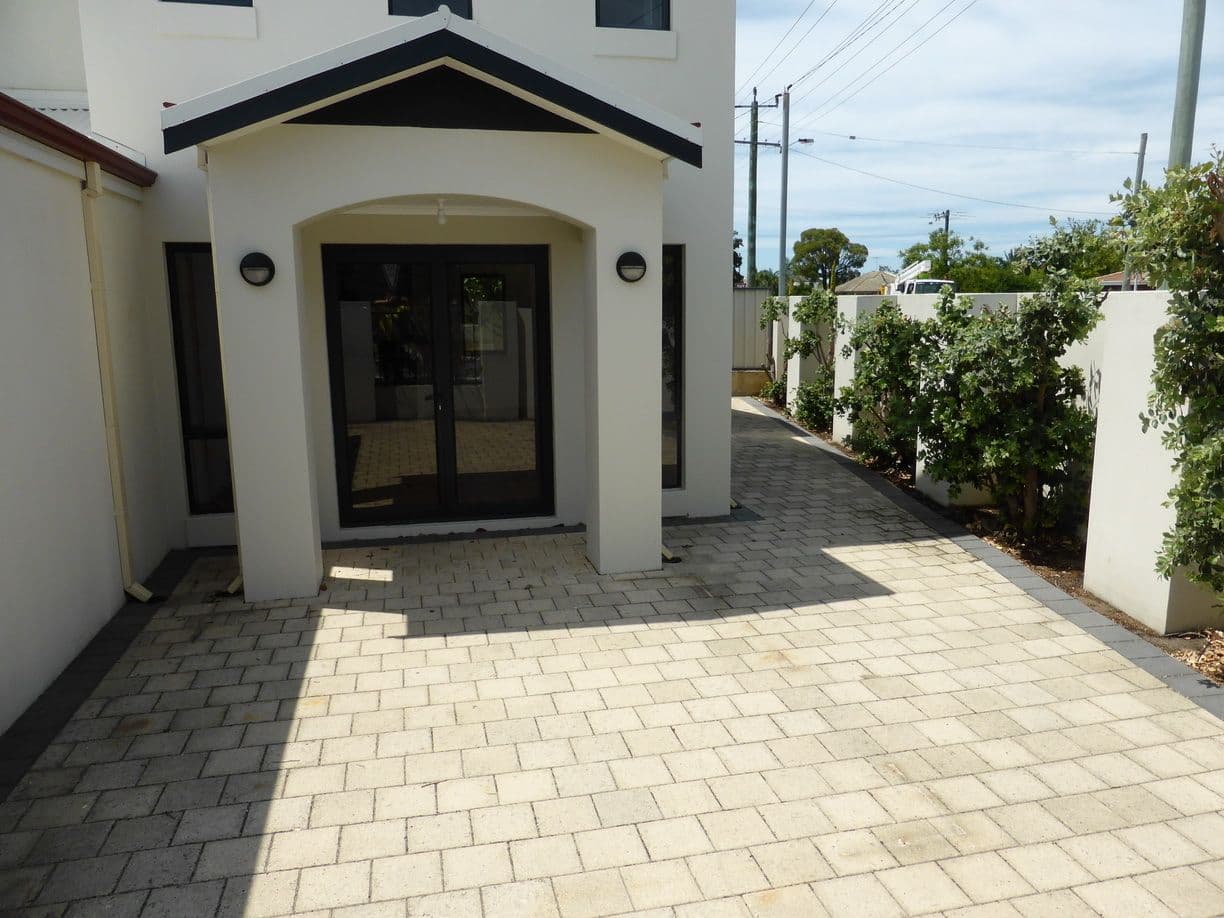 2A Patchett Street, Cloverdale WA 6105, Cloverdale - Thumbnail 2