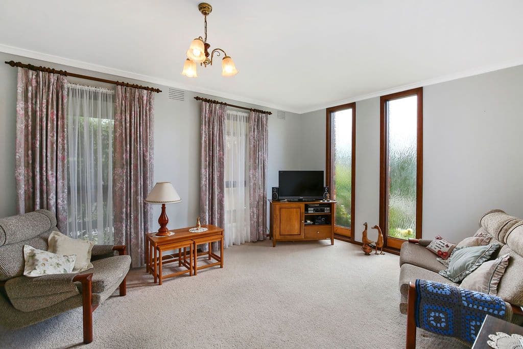 18 Bronwyn Street, Coldstream VIC 3770, Coldstream - Thumbnail 4