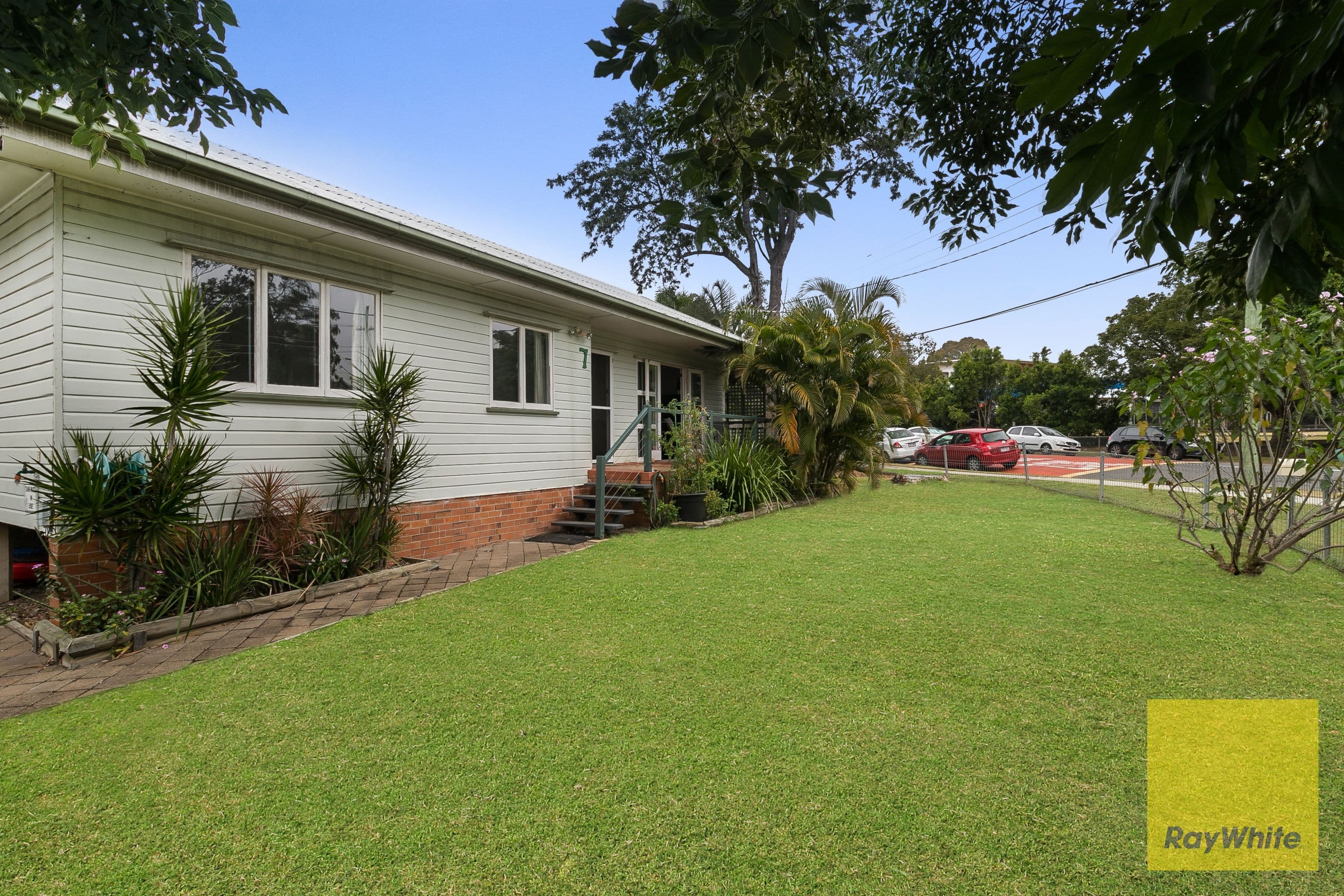 7 Waratah Avenue, Graceville QLD 4075, Graceville - Thumbnail 8