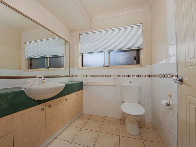 24 Meadowbank Drive, UPPER COOMERA QLD 4209, Upper Coomera - Thumbnail 4