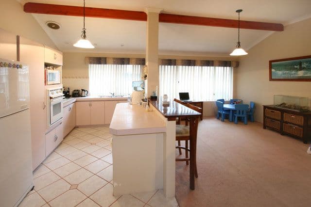 21 Pyrite Court, FORRESTFIELD WA 6058, Forrestfield - Thumbnail 6