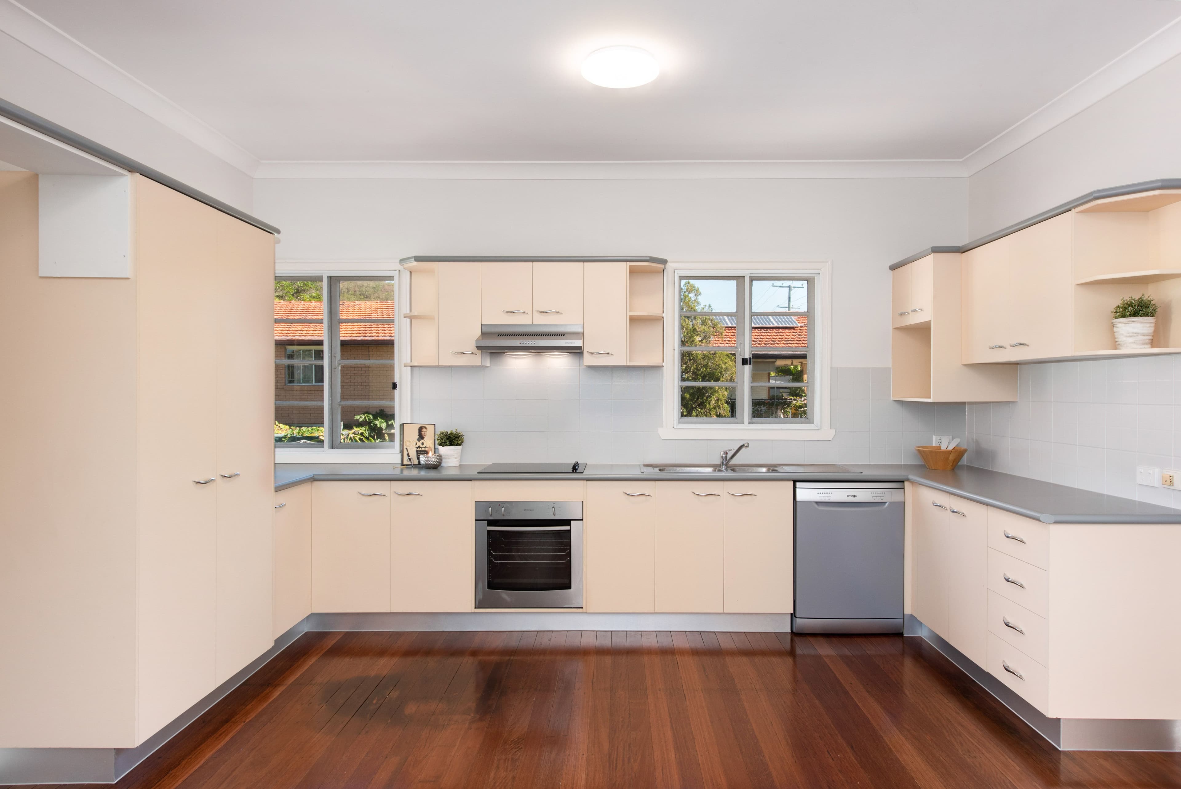 76 Scrub Road, Carindale QLD 4152, Carindale - Thumbnail 3