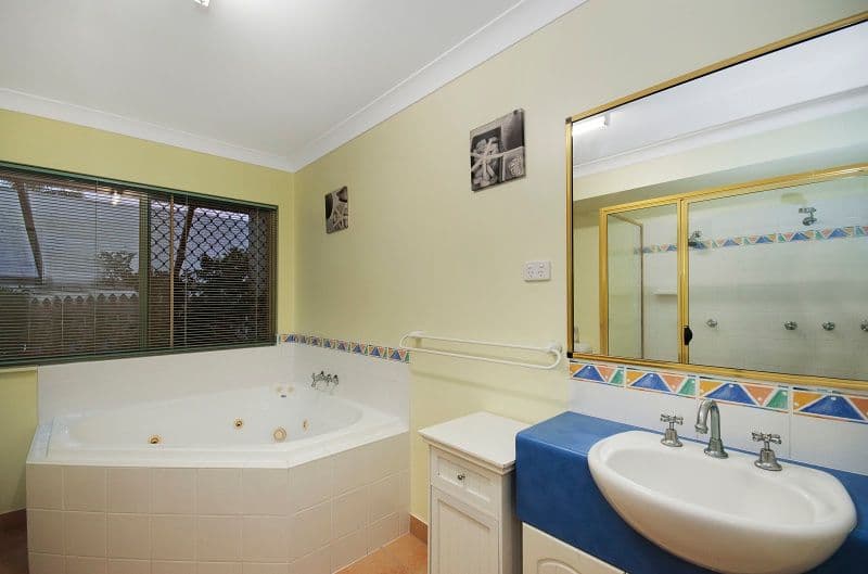 27 Squires Crescent, Kirwan QLD 4817, Kirwan - Thumbnail 4