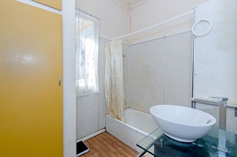 13 Shelley Street, BRASSALL QLD 4305, Brassall - Thumbnail 7