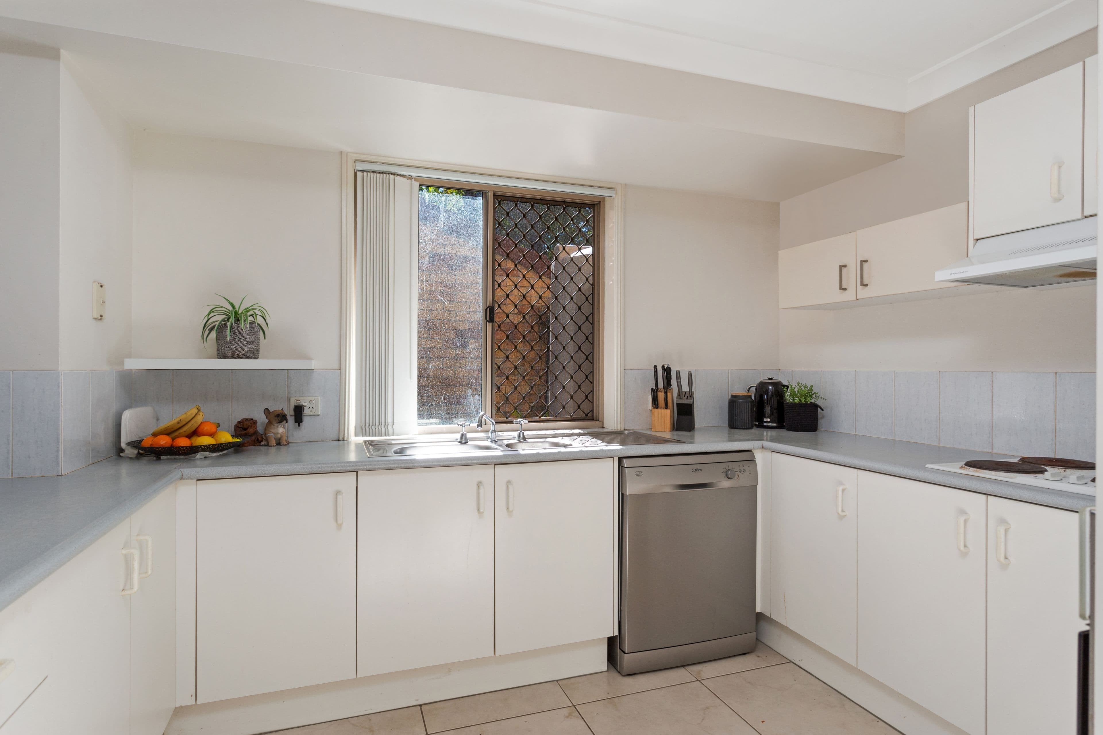 12 Parkside Circuit, Robina QLD 4226, Robina - Thumbnail 2