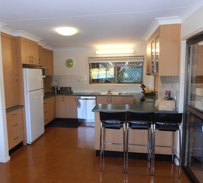 19 Pommer Street, BRASSALL QLD 4305, Brassall - Thumbnail 4