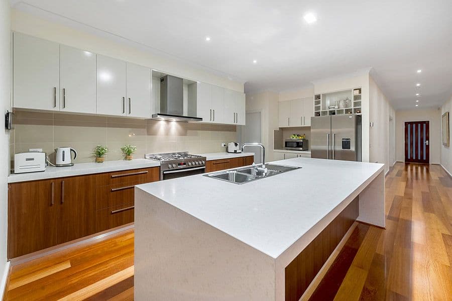 107 Golf View Drive, Craigieburn VIC 3064, Craigieburn - Thumbnail 2