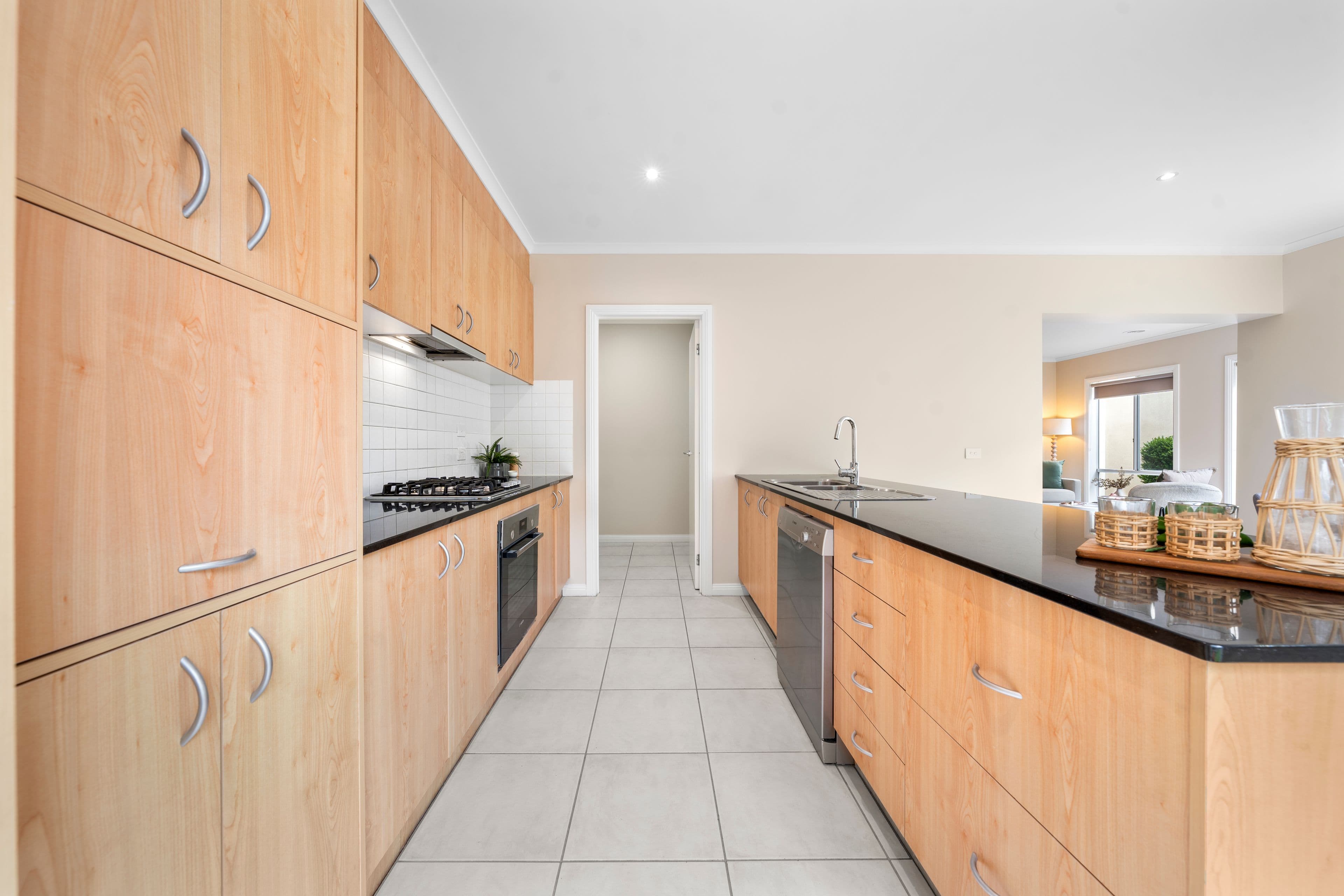 74 Sovereign Manors Crescent, Rowville VIC 3178, Rowville - Thumbnail 5