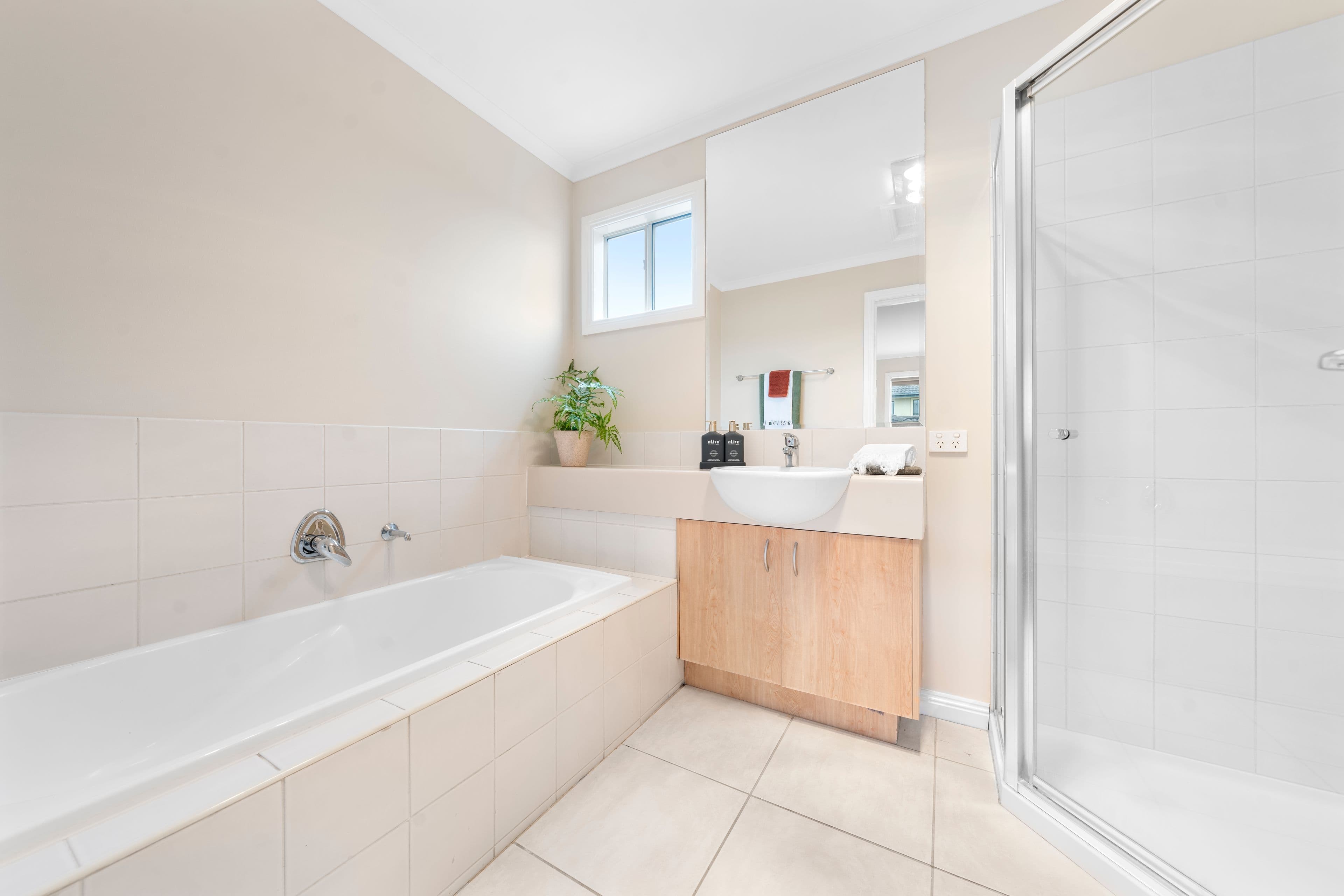 74 Sovereign Manors Crescent, Rowville VIC 3178, Rowville - Thumbnail 8