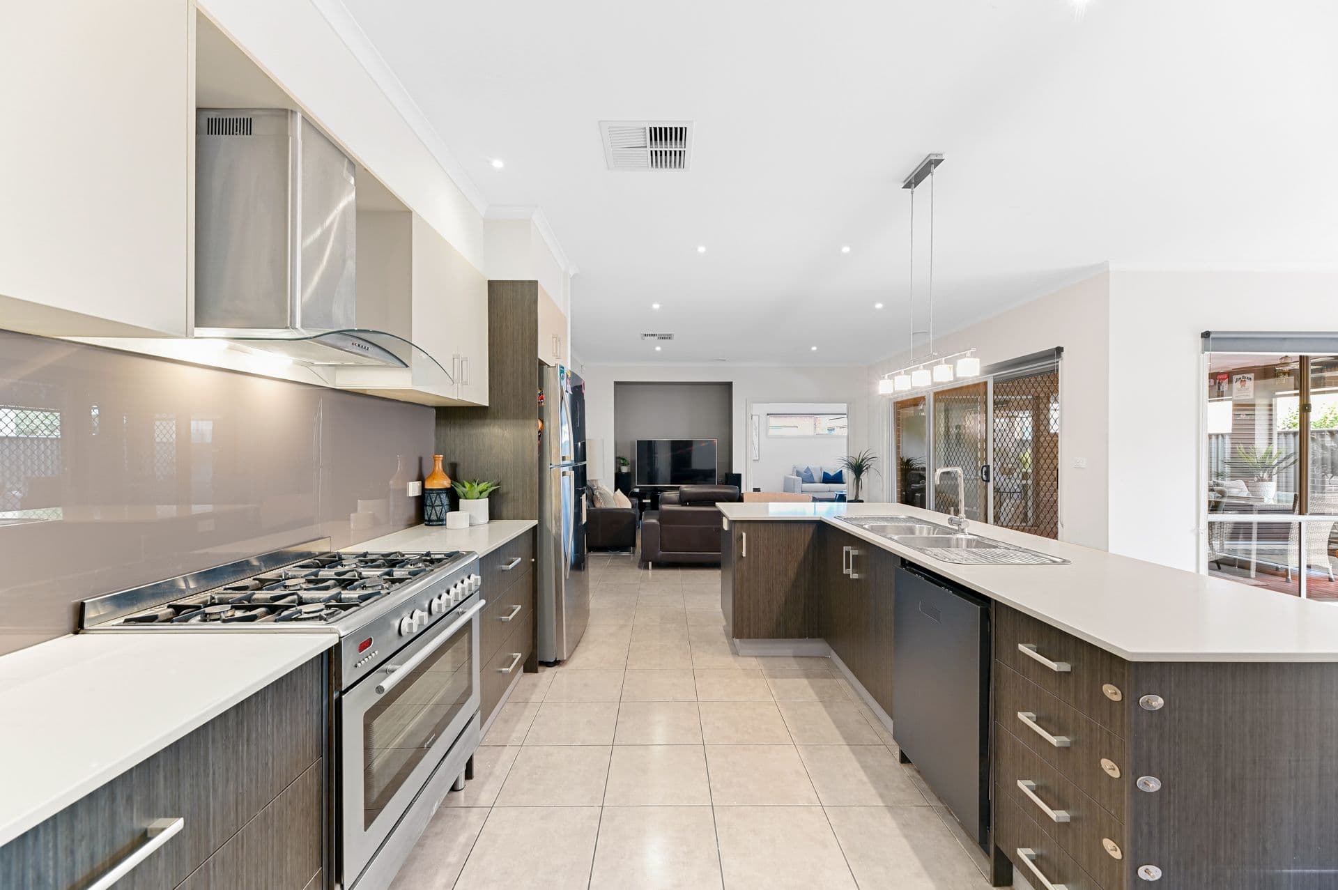 3 Discovery Avenue, Cranbourne North VIC 3977, Cranbourne North - Thumbnail 6