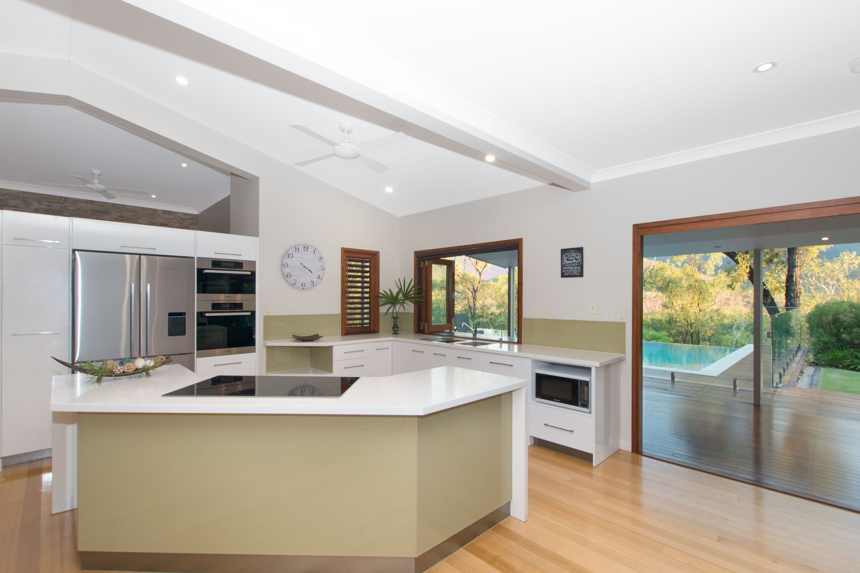 4 Mount Elliott Drive, Alligator Creek QLD 4816, Alligator Creek - Thumbnail 8
