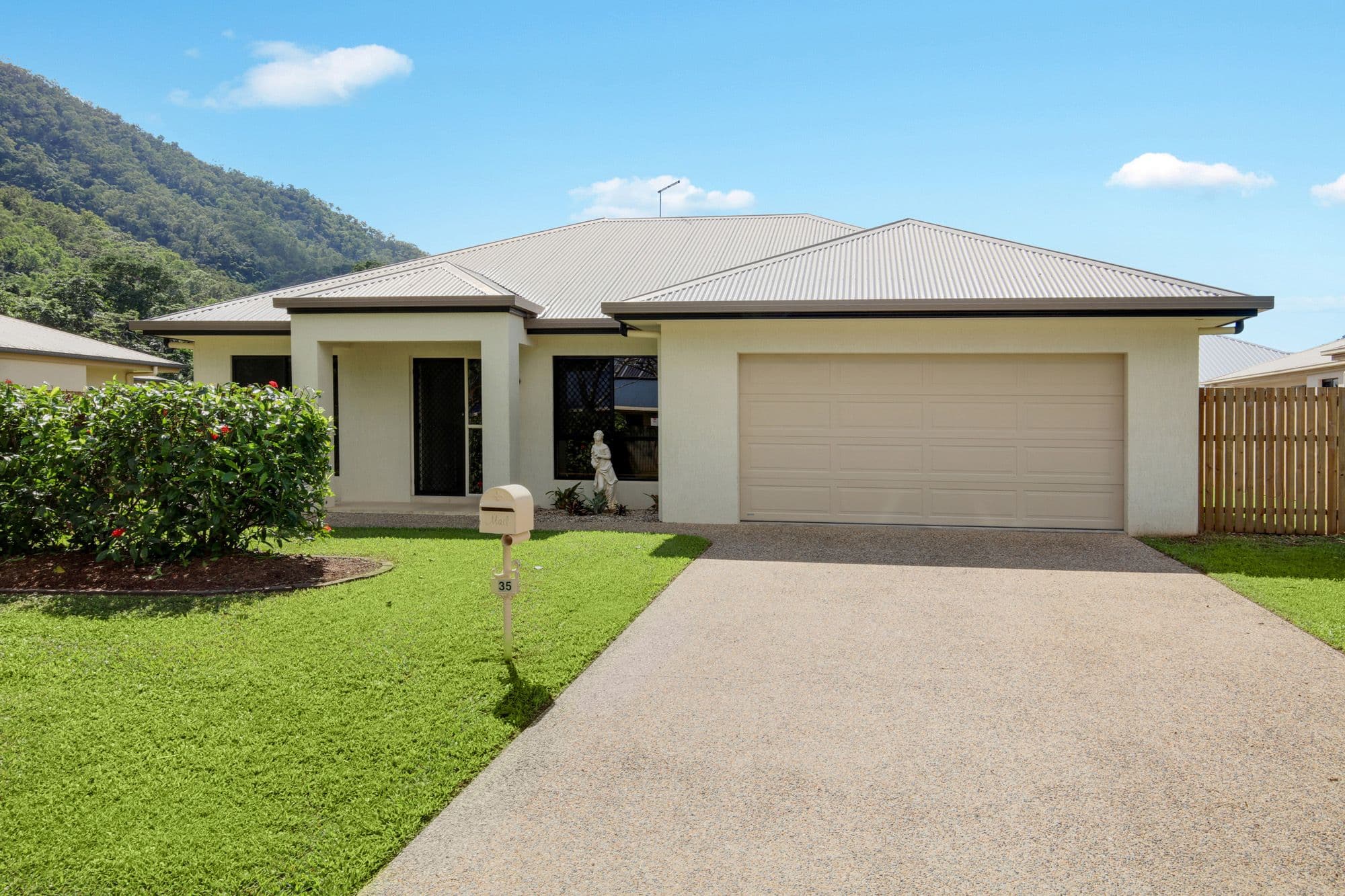 35 Huntley Crescent, Redlynch QLD 4870, Redlynch - Thumbnail 2