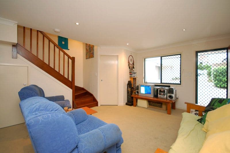 15  Grosvenor Street, YEERONGPILLY QLD 4105, Yeerongpilly - Thumbnail 3