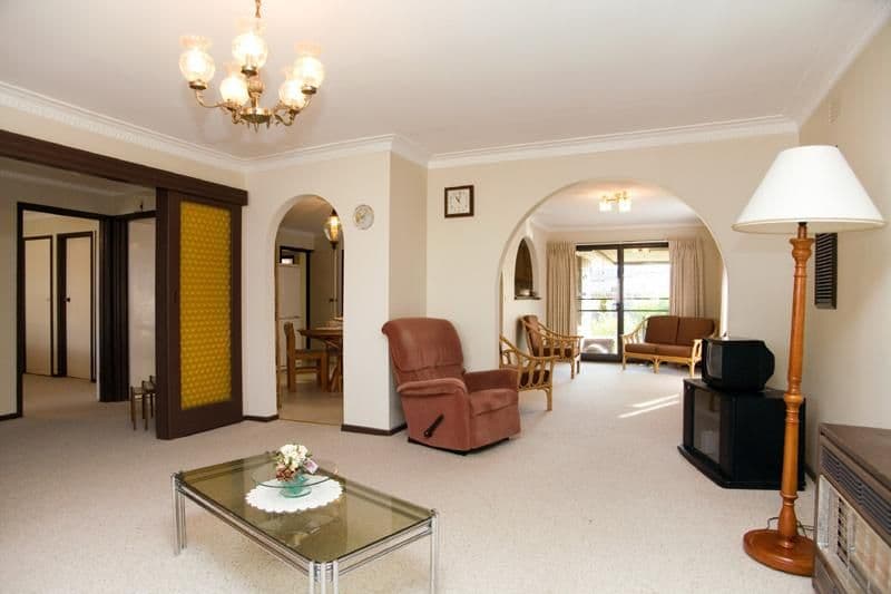 27  Quinn Grove, KEILOR EAST VIC 3033, Keilor East - Thumbnail 2