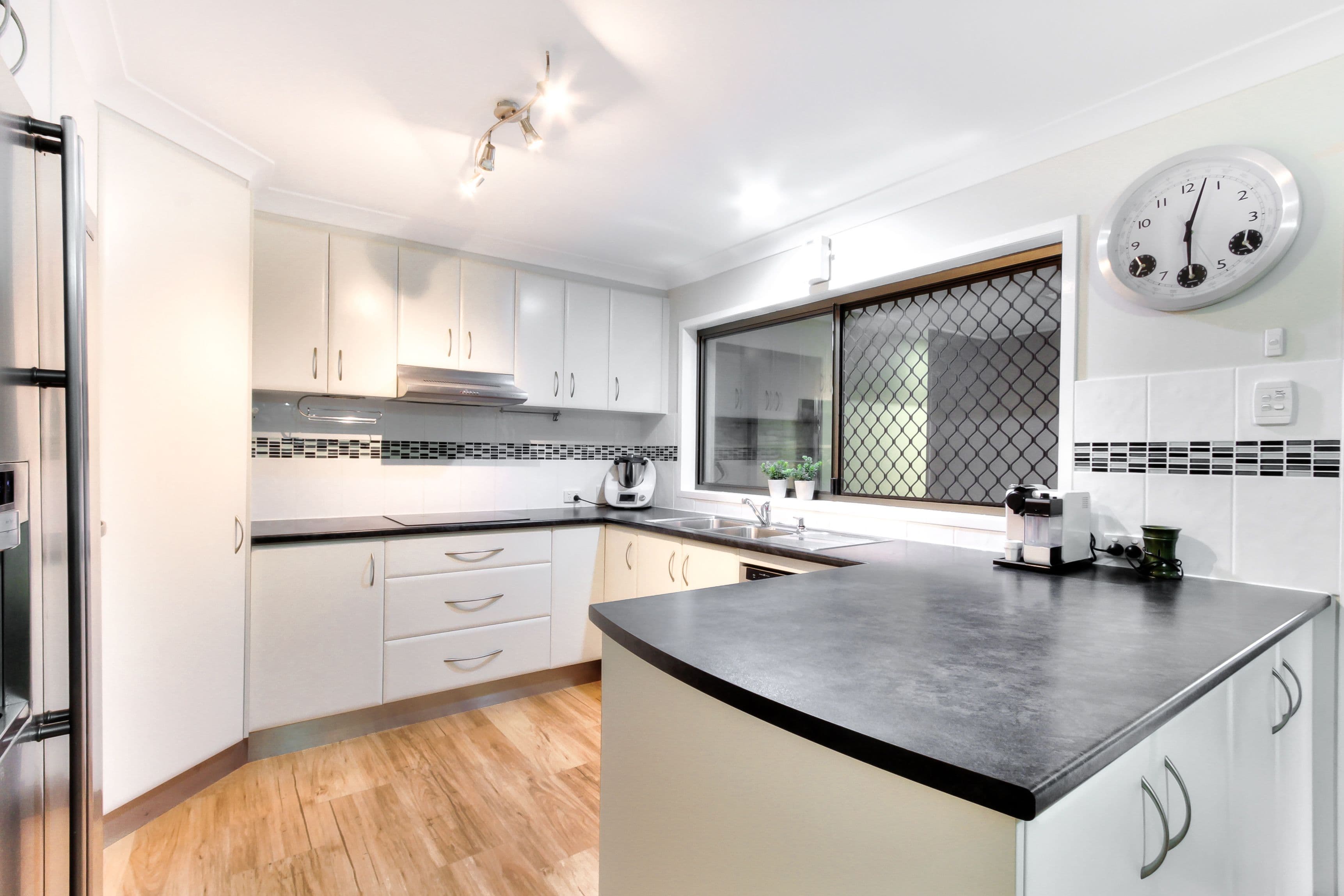 3 Orlando Crescent, Springwood QLD 4127, Springwood - Thumbnail 3