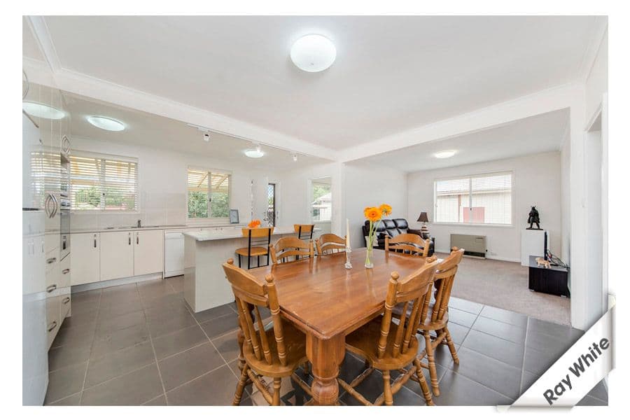 70 Stornaway Road, QUEANBEYAN NSW 2620, Queanbeyan - Thumbnail 5