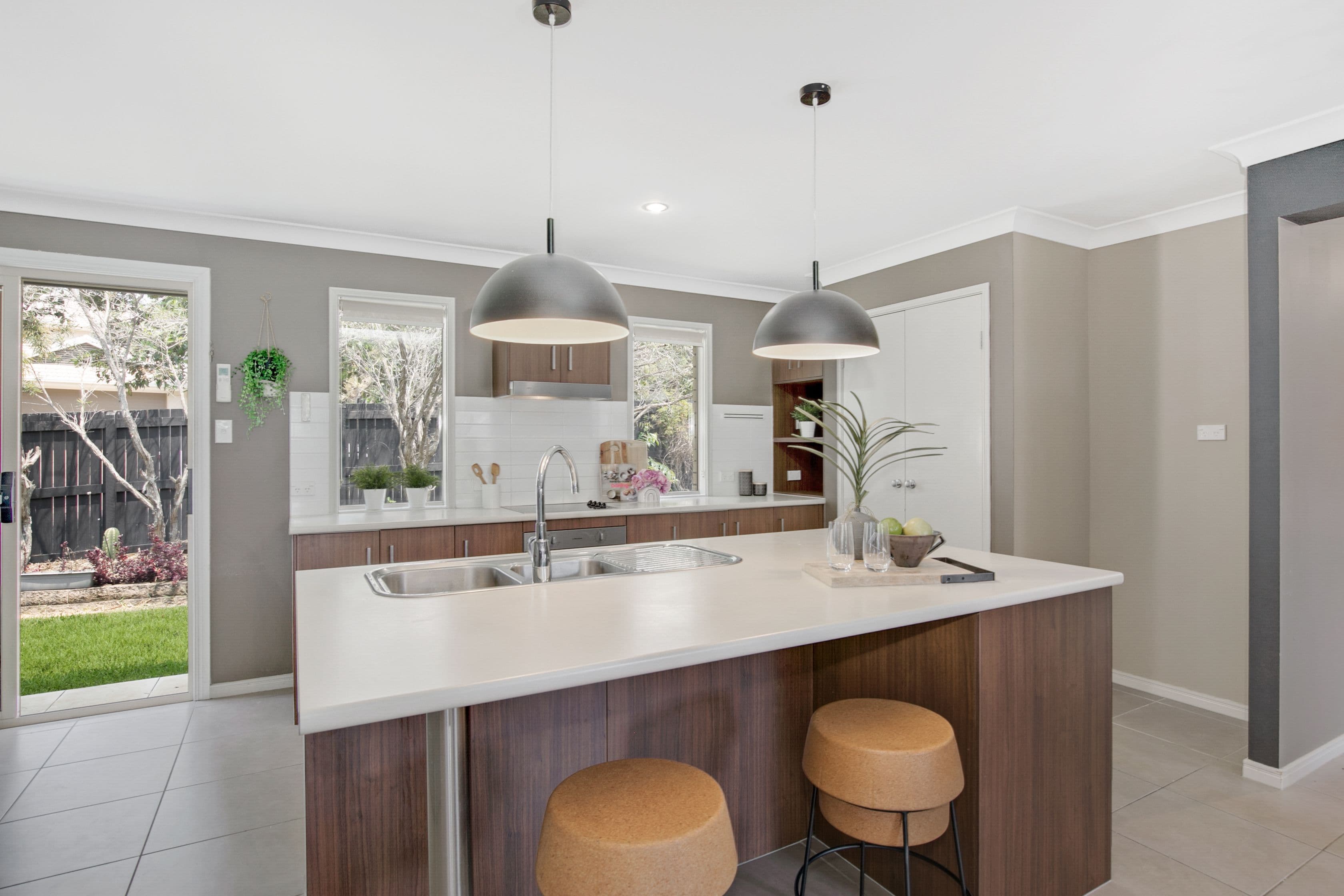 15 Lords Street, Wellington Point QLD 4160, Wellington Point - Thumbnail 2