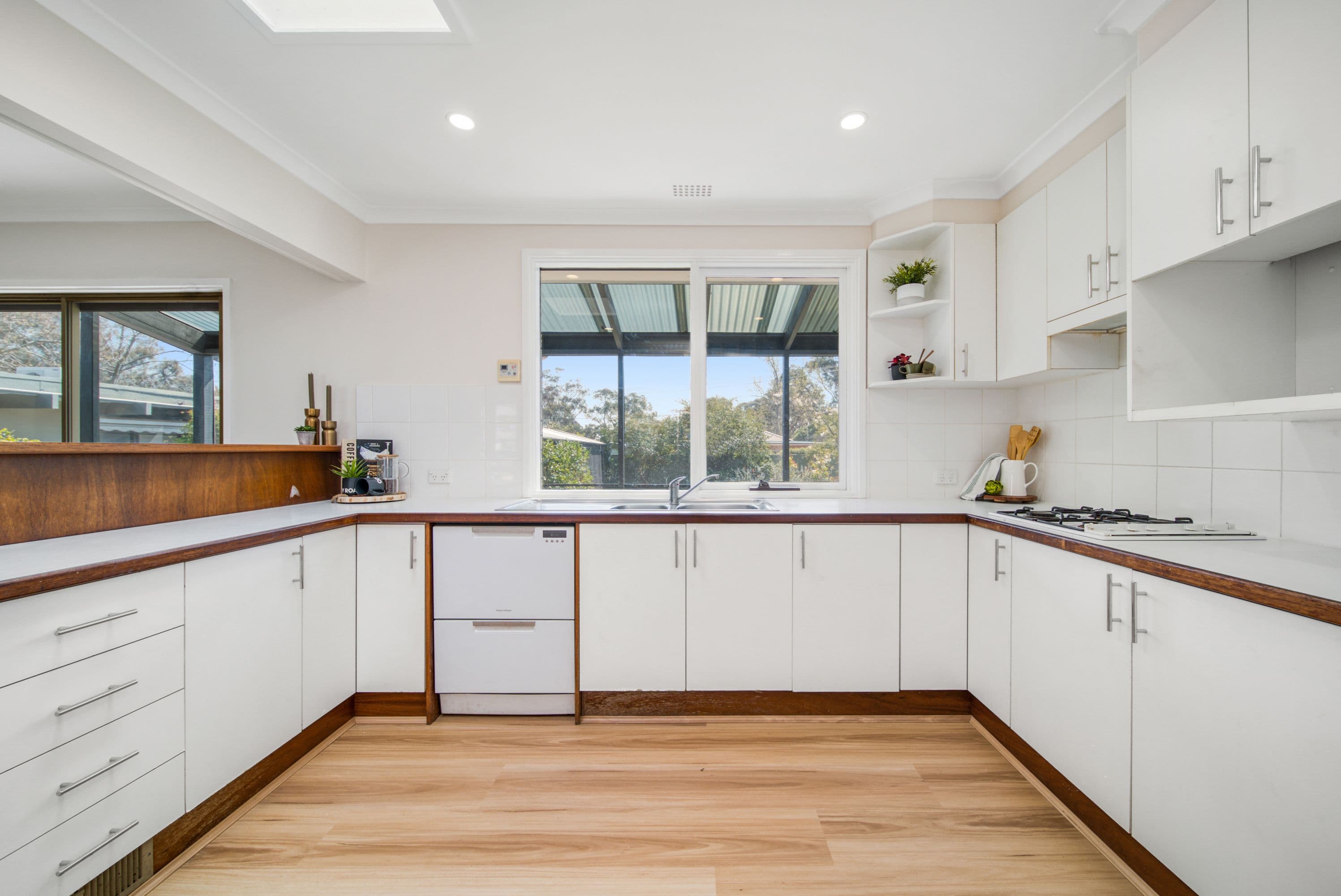 5 Mathieson Crescent, Weetangera ACT 2614, Weetangera - Thumbnail 2
