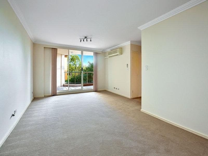 104/8 Wentworth Drive, Liberty Grove - Thumbnail 3