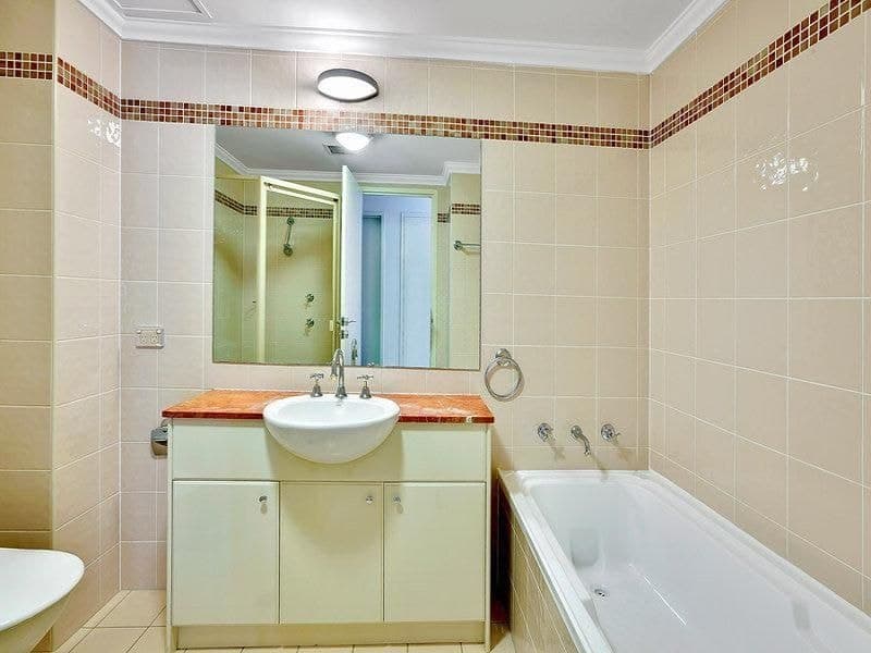 104/8 Wentworth Drive, Liberty Grove - Thumbnail 5