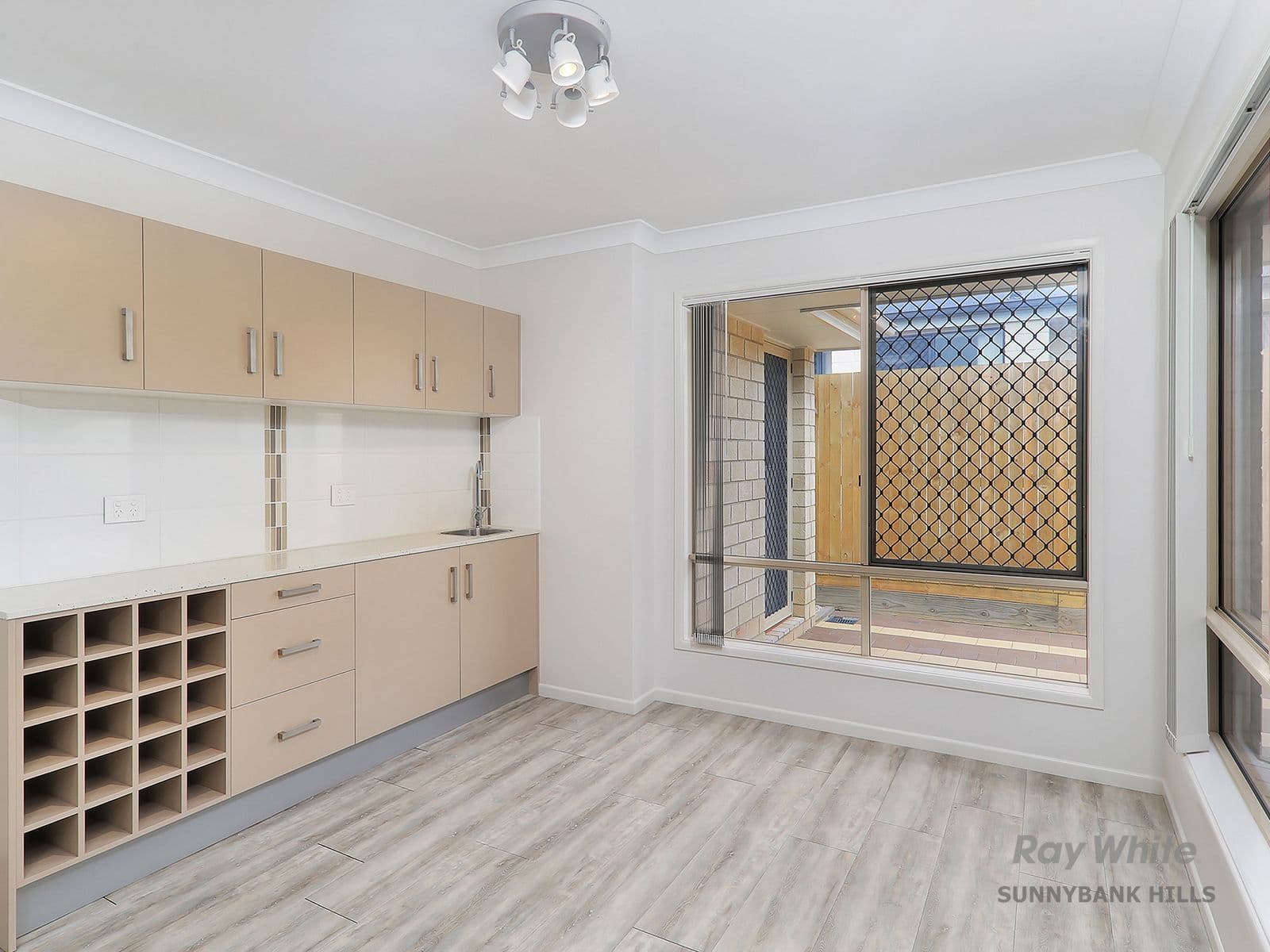 14 Johnstone Place, Riverview QLD 4303, Riverview - Thumbnail 4
